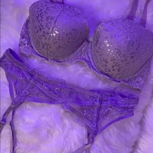 ✨💜VS lilac lace Bra with suspenders💜✨